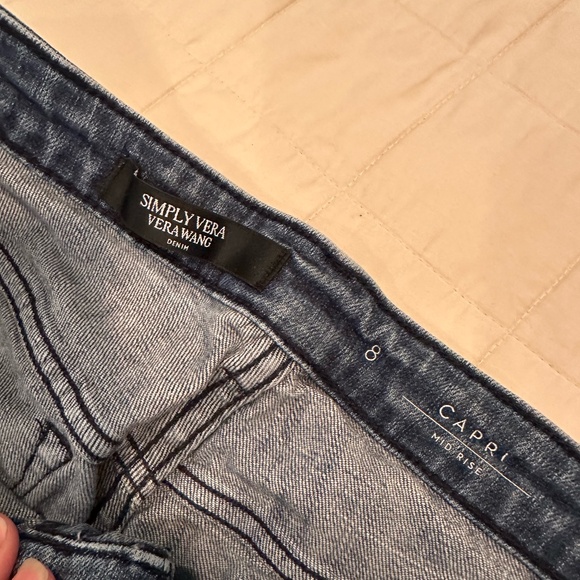 Simply Vera - Vera Wang Denim - Cropped Capri - Mid-rise - Size 8 - Picture 6 of 6